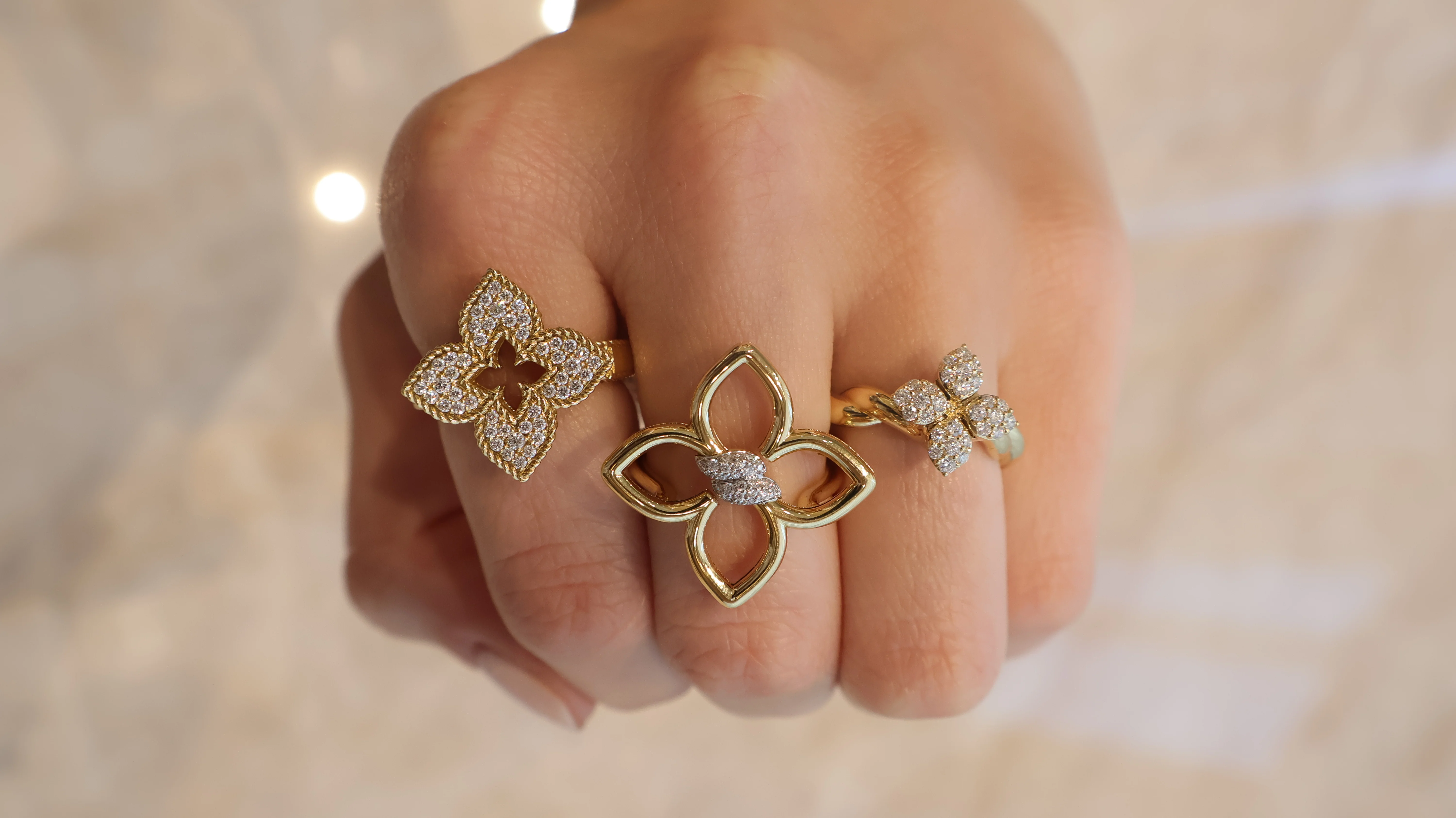 Roberto Coin 18k White & Yellow Gold Cialoma Diamond Ring - Image 3